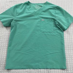 FIGS Men's Surgical Green Leon™ - Two-Pocket Scrub Top - L / Surgical Green